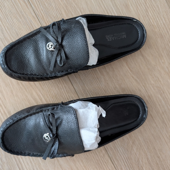 Women's Black Loafers - Picture 3 of 4
